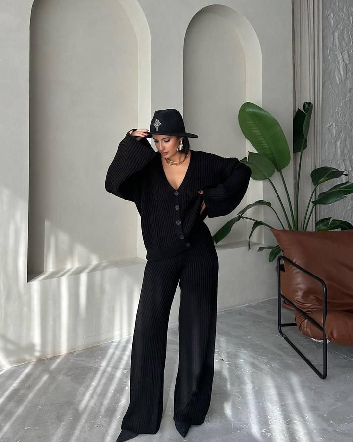 Women's knit loungewear set with a modern fit and comfortable V-neck Lune London