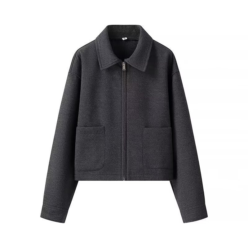 Casual cropped jacket for women with practical pockets and modern zipper Lune London