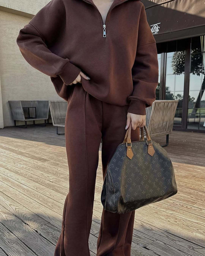 Ladies oversized sweatshirt and chic jogging set