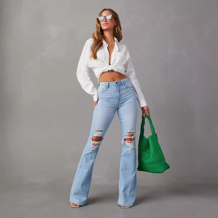 Flared jeans for women with trendy Destroyed effect Chic & Stil