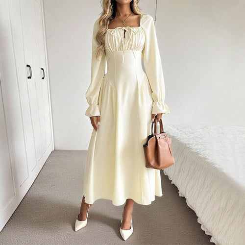 Elegant maxi dress for women with sophisticated drawstring and puff sleeves Chic & Stil