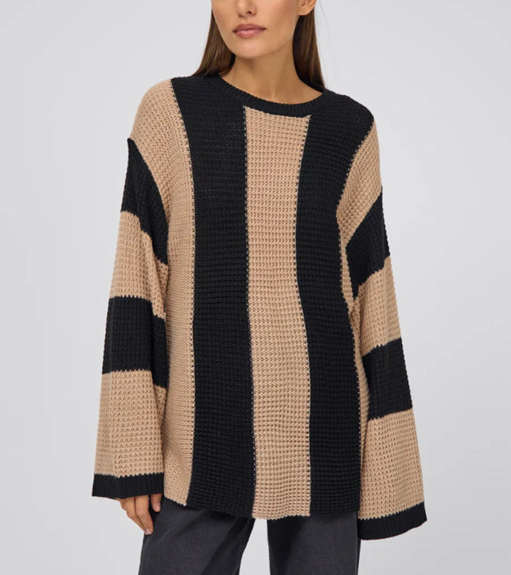 Casual knit sweater for women with wide stripes Lune London