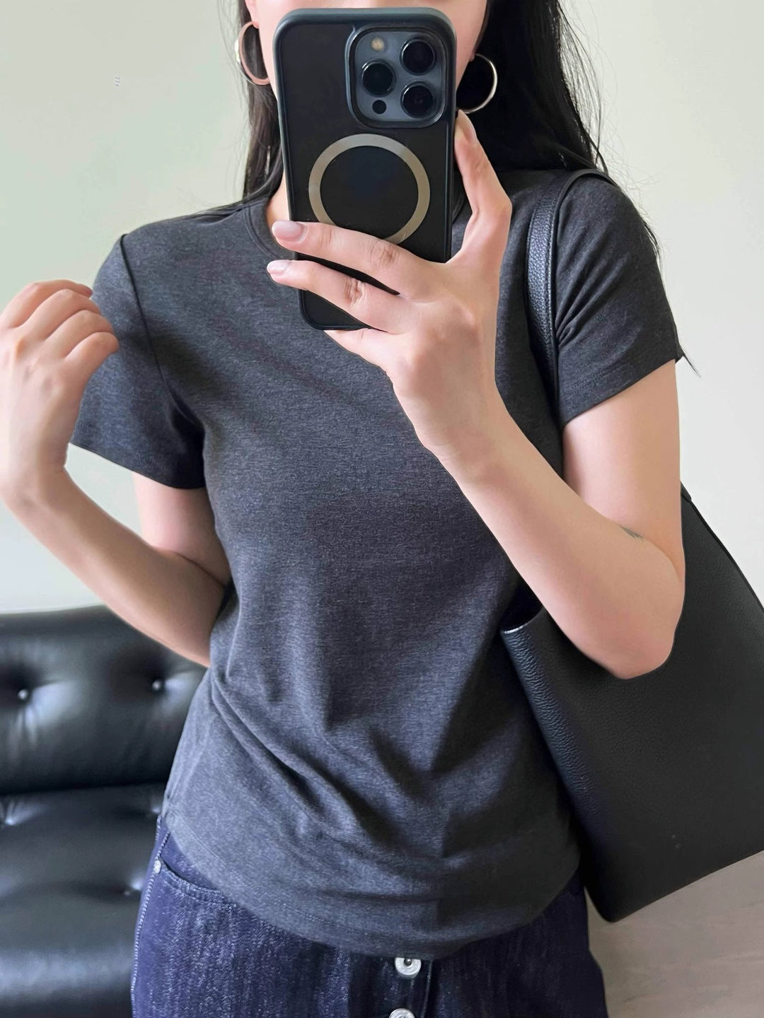 T-shirt basique pour femmes, de haute qualité et ajusté Chic & Stil