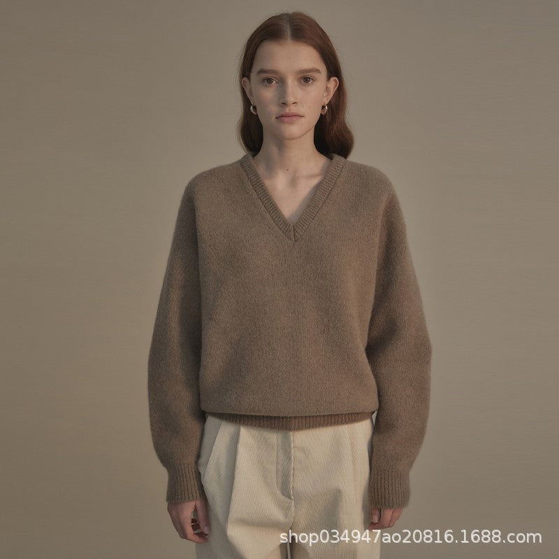 Pull à col V en tricot doux de haute qualité pour femmes Chic & Stil