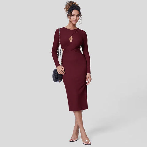 Robe midi élégante pour femmes avec des détails découpés moulants Chic & Stil