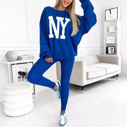 Oversized women's sweatshirt with large letters and matching leggings Amarae