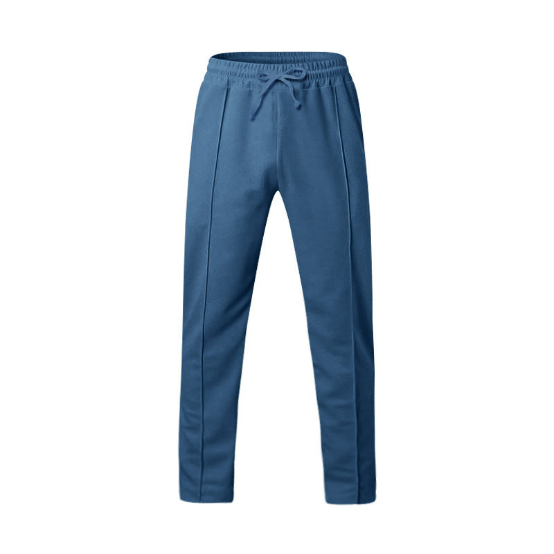 Sporty jogging pants for men with elastic waistband and practical side pockets Lune London