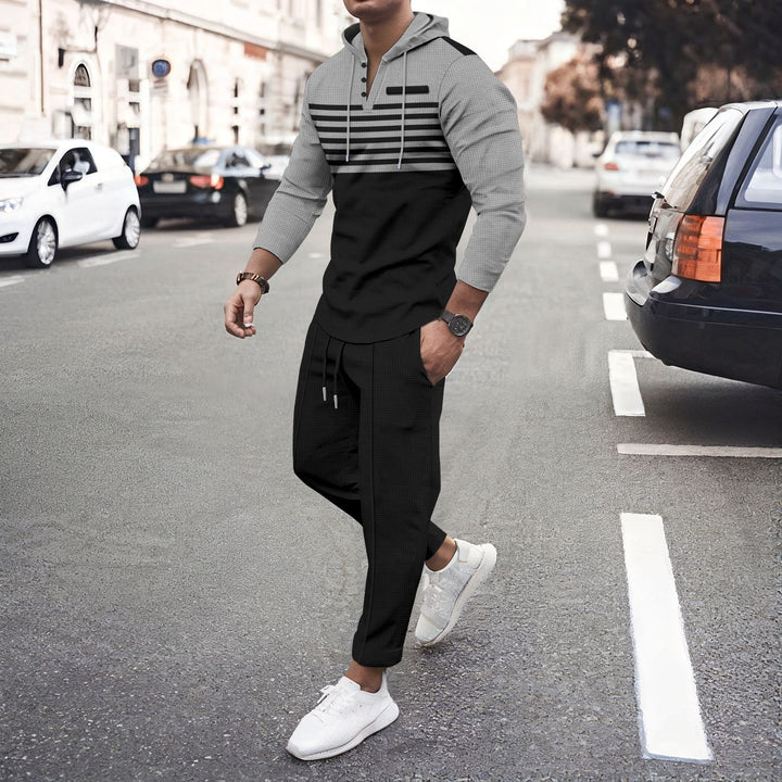 Sporty hoodie set for men with contrasting stripes and relaxed fit Lune London