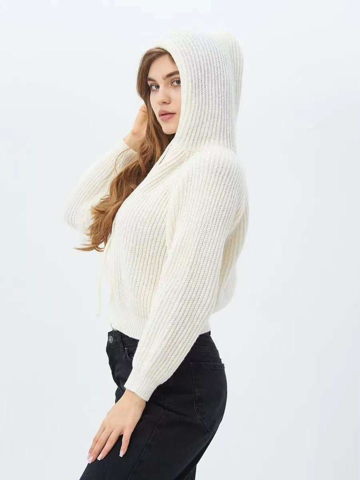 Cozy hooded sweatshirt for women with ribbed design and cropped fit Lune London