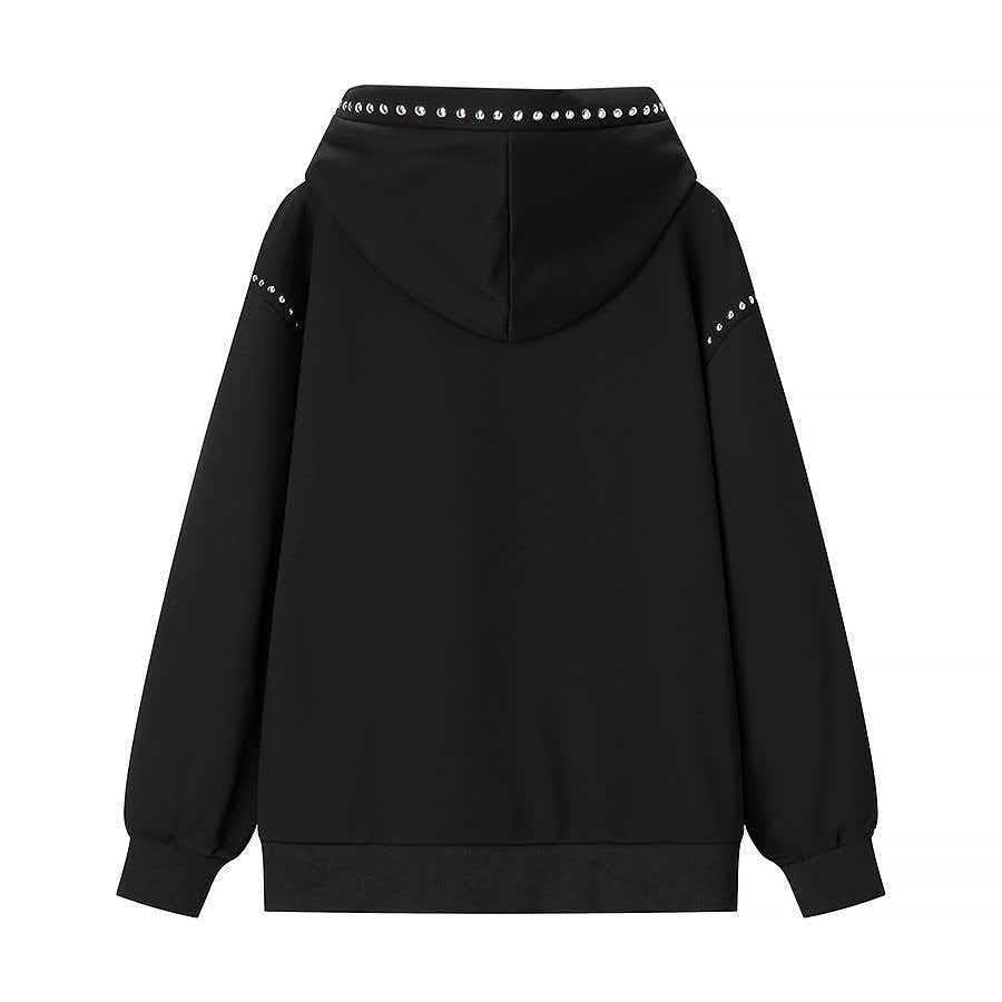 Hoodie féminin à la mode avec des clous élégants Chic & Stil