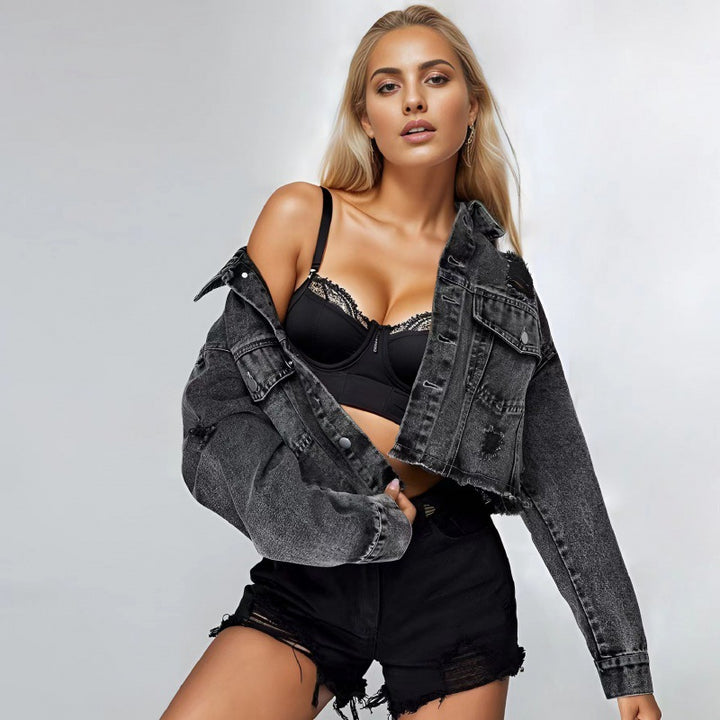 Veste en jean pour femmes avec des détails usés et stylés Chic & Stil