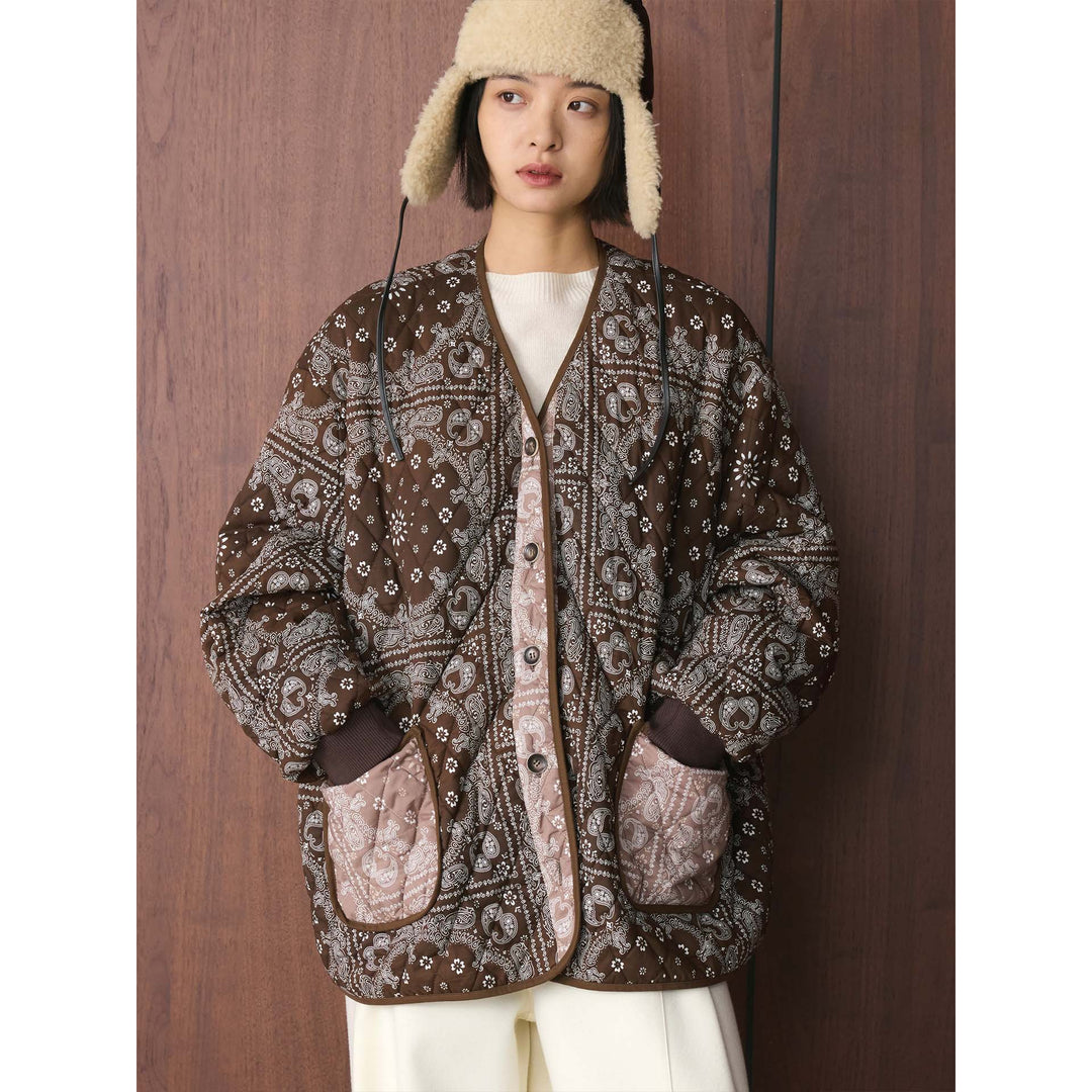 Women's quilted jacket with bandana print, oversized silhouette and patch pockets Amarae