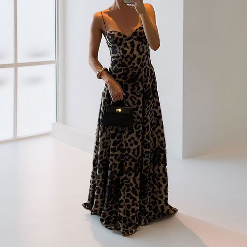 Robe maxi femme avec décolleté plongeant et élégant imprimé léopard Chic & Stil