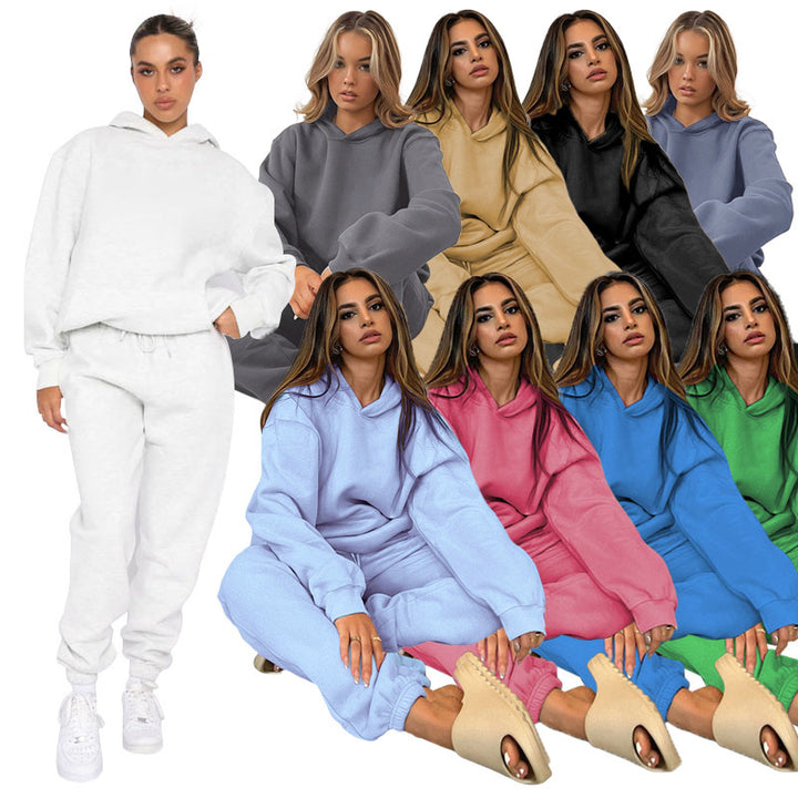Women's comfortable hooded suit made of high-quality sweatshirt material Chic & Stil