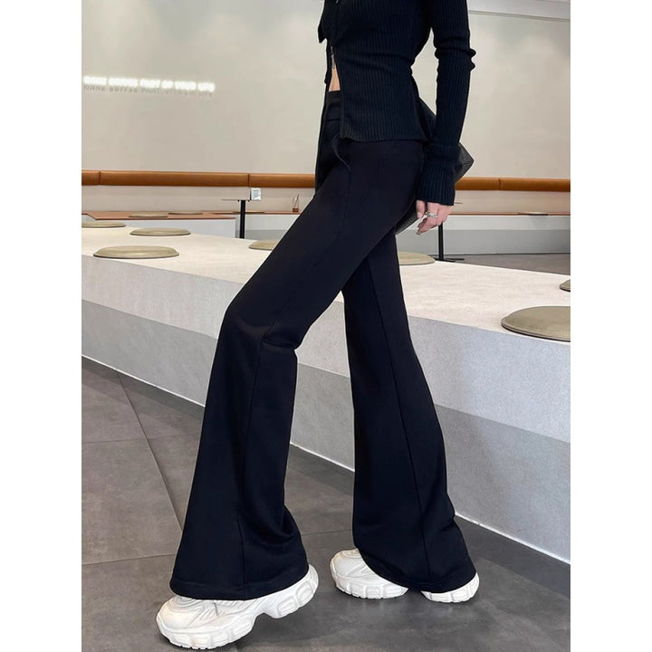 Women's Comfortable and Stylish Flared Pants Chic & Stil
