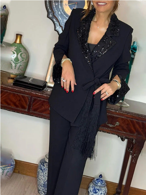 Costume Élégant pour Femmes avec Rebords Scintillants Chic & Stil