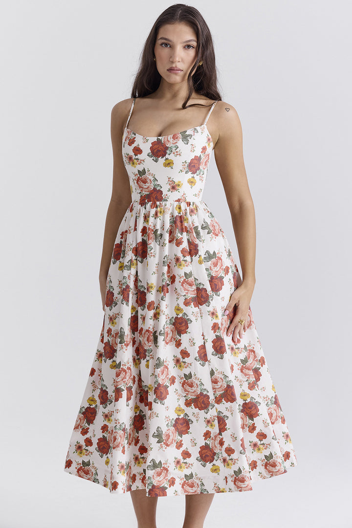 Maxi dresses for women with floral pattern and elegant, flowing silhouette Chic & Stil