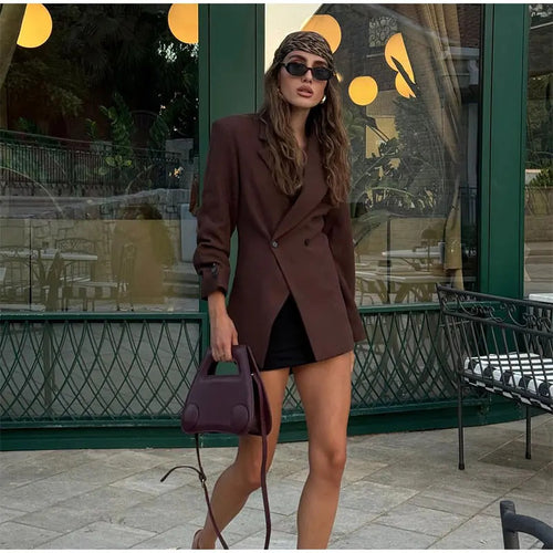 Modern women's jacket with double-breasted buttons and fitted cut Amarae