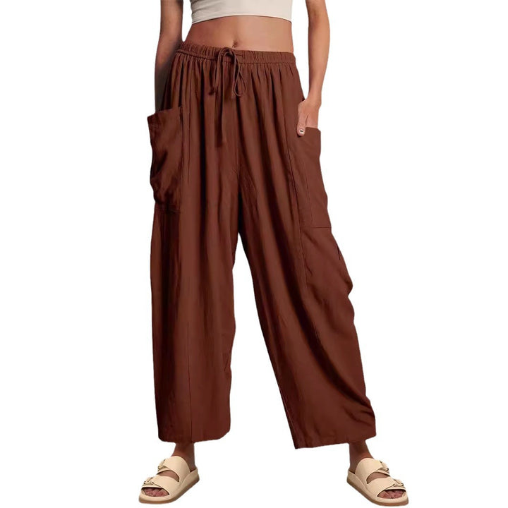 Comfortable linen pants for ladies with practical side pockets Lune London