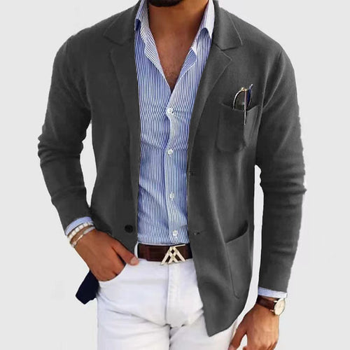 Elegant knit jacket for men with a discreet design and practical pockets Amarae