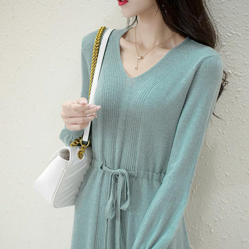 Robe en tricot pour femmes avec ceinture ajustable et haut finement texturé Chic & Stil