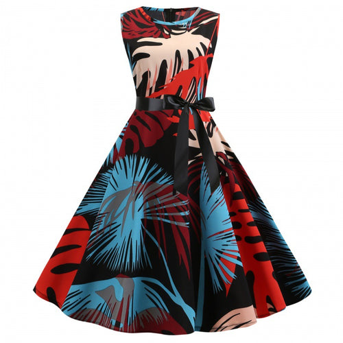 Robe évasée pour femmes avec un motif floral et une ceinture à la taille Chic & Stil