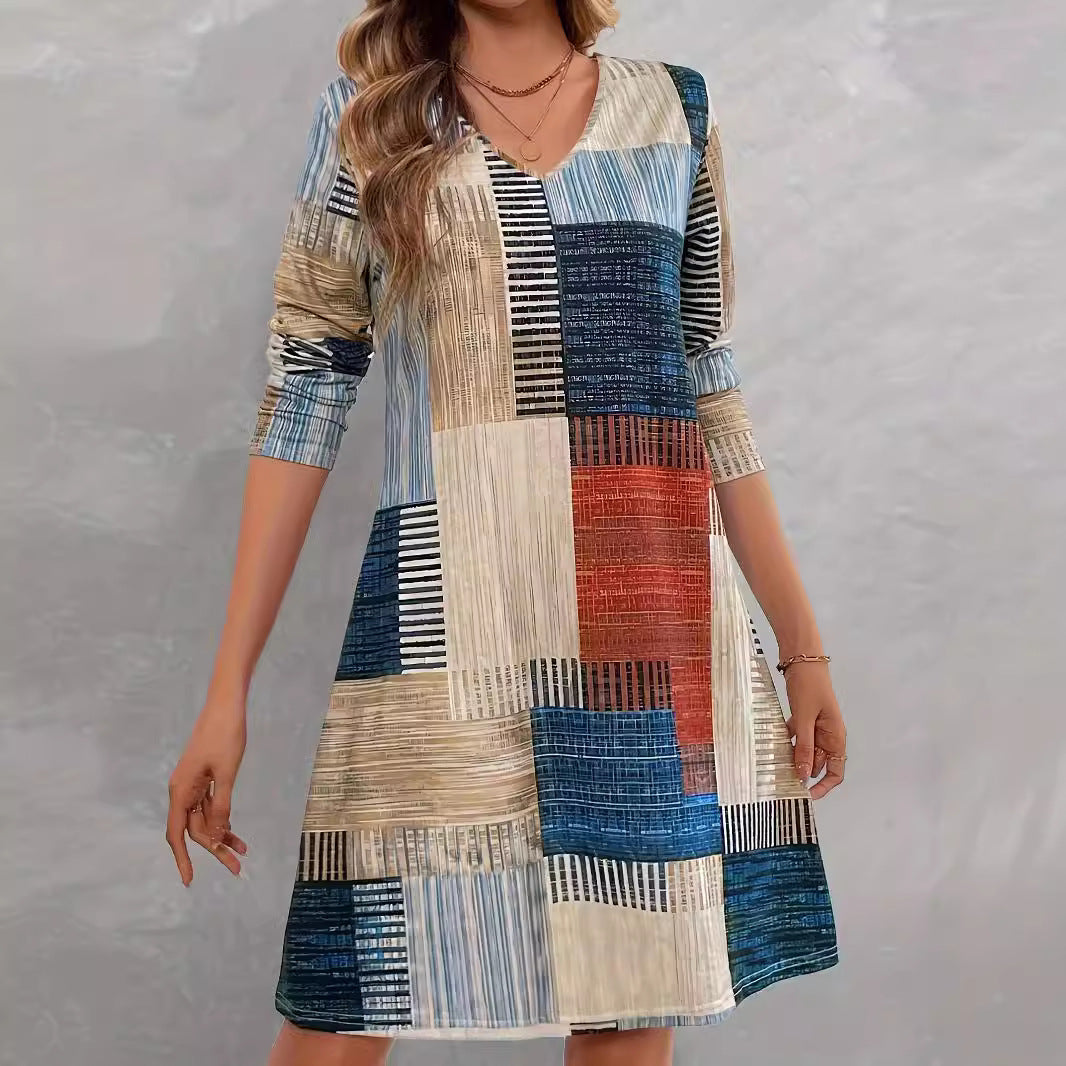 Casual dress for women with graphic pattern and loose fit Lune London