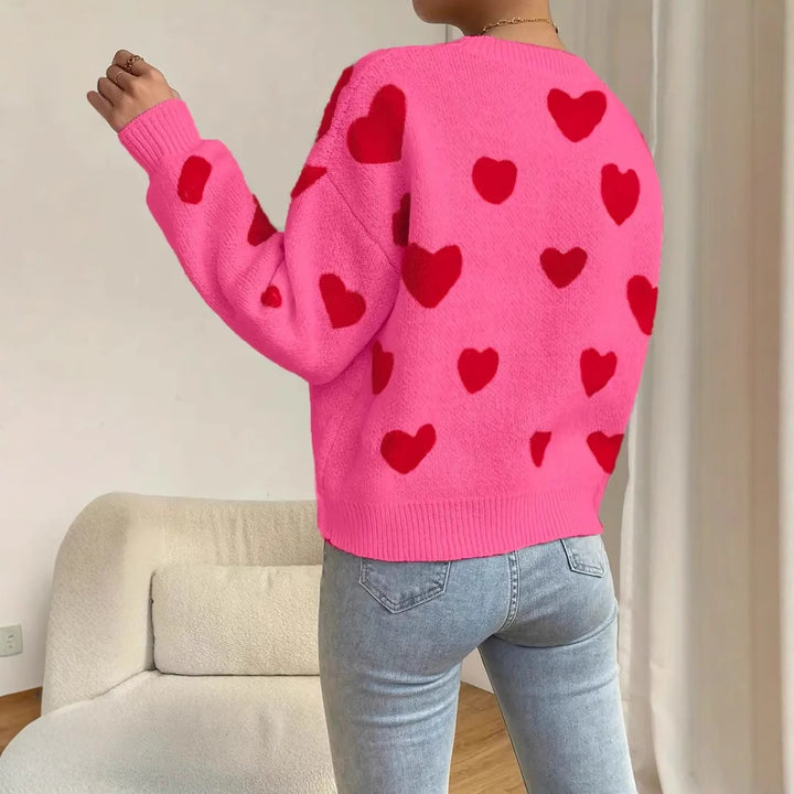Knitted sweater for women with a catchy heart design and a relaxed fit Lune London