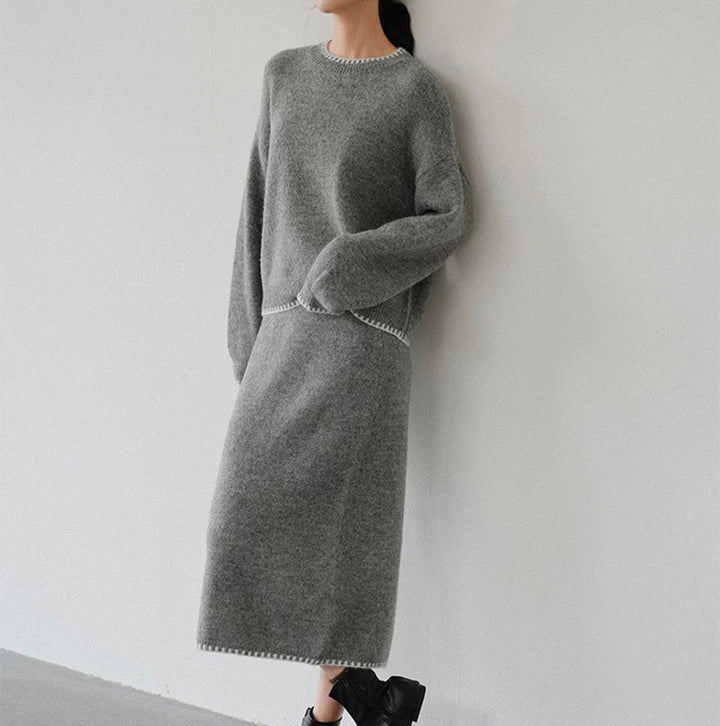 Ensemble en tricot pour femmes avec une coupe décontractée et des détails décoratifs Chic & Stil