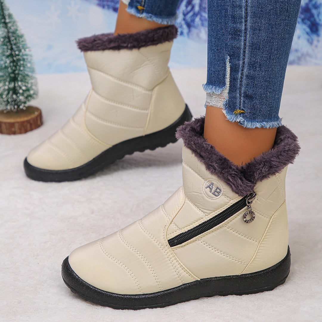 Thermal winter boots for women with cozy lining and side zip Lune London