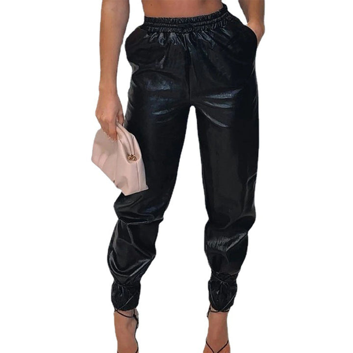 Comfortable sports pants for women with elastic waistband and straps Lune London