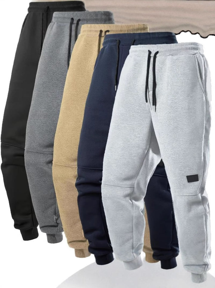 Women's comfortable Slim-Fit joggers with side pockets and elastic waistband Chic & Stil
