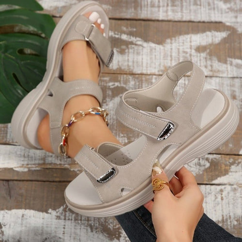 Comfortable anatomical sandals for women with adjustable straps and ergonomic sole Amarae