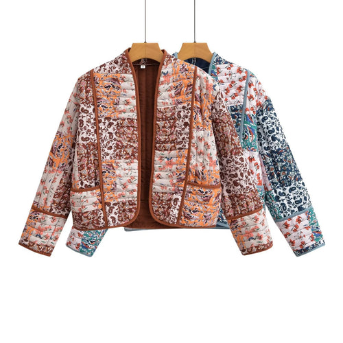 Veste matelassée pour femmes avec motif floral et détails contrastés élégants Chic & Stil