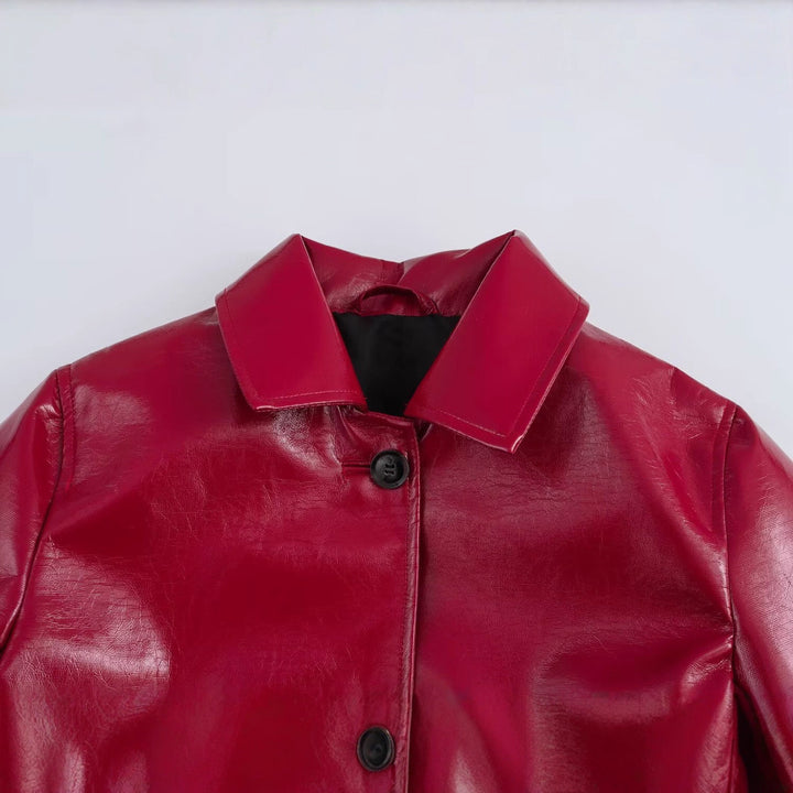 Veste pour femmes en simili cuir avec une finition brillante et poches pratiques Chic & Stil