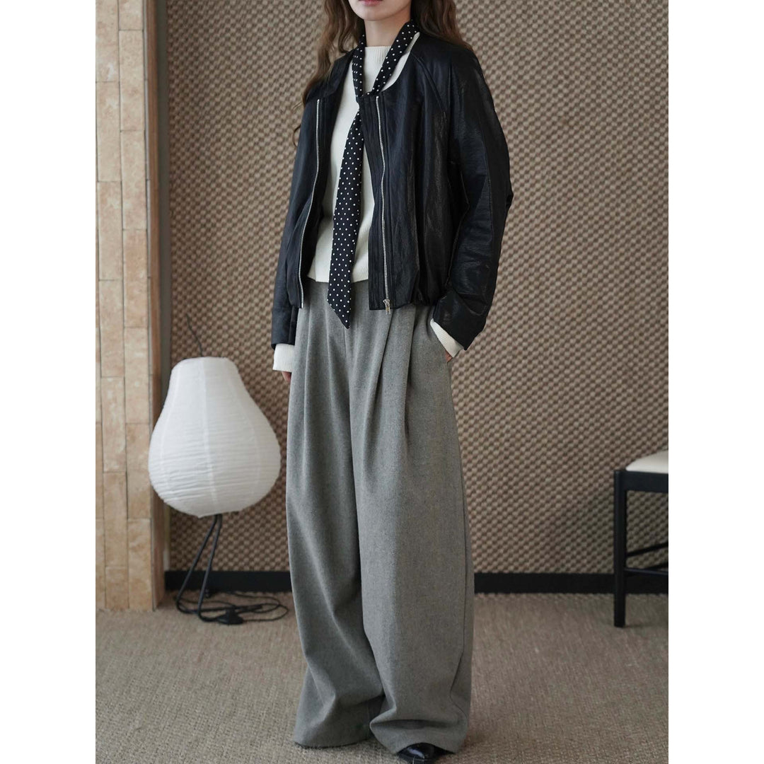 Women's leather bomber jacket with zipper, raglan sleeves and elastic hem Amarae