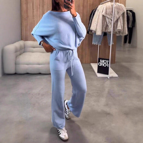 Casual set for women with loose fit and plunging neckline Amarae