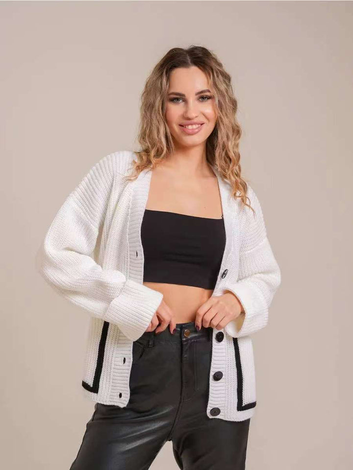 Cardigan pour femmes avec un design boutonnable et des poches Chic & Stil