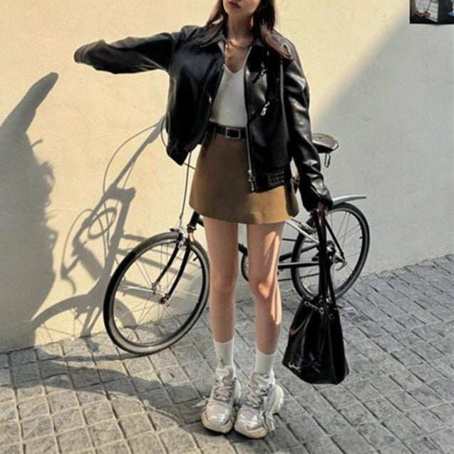 Veste en cuir synthétique tendance pour femmes avec revers classiques Chic & Stil
