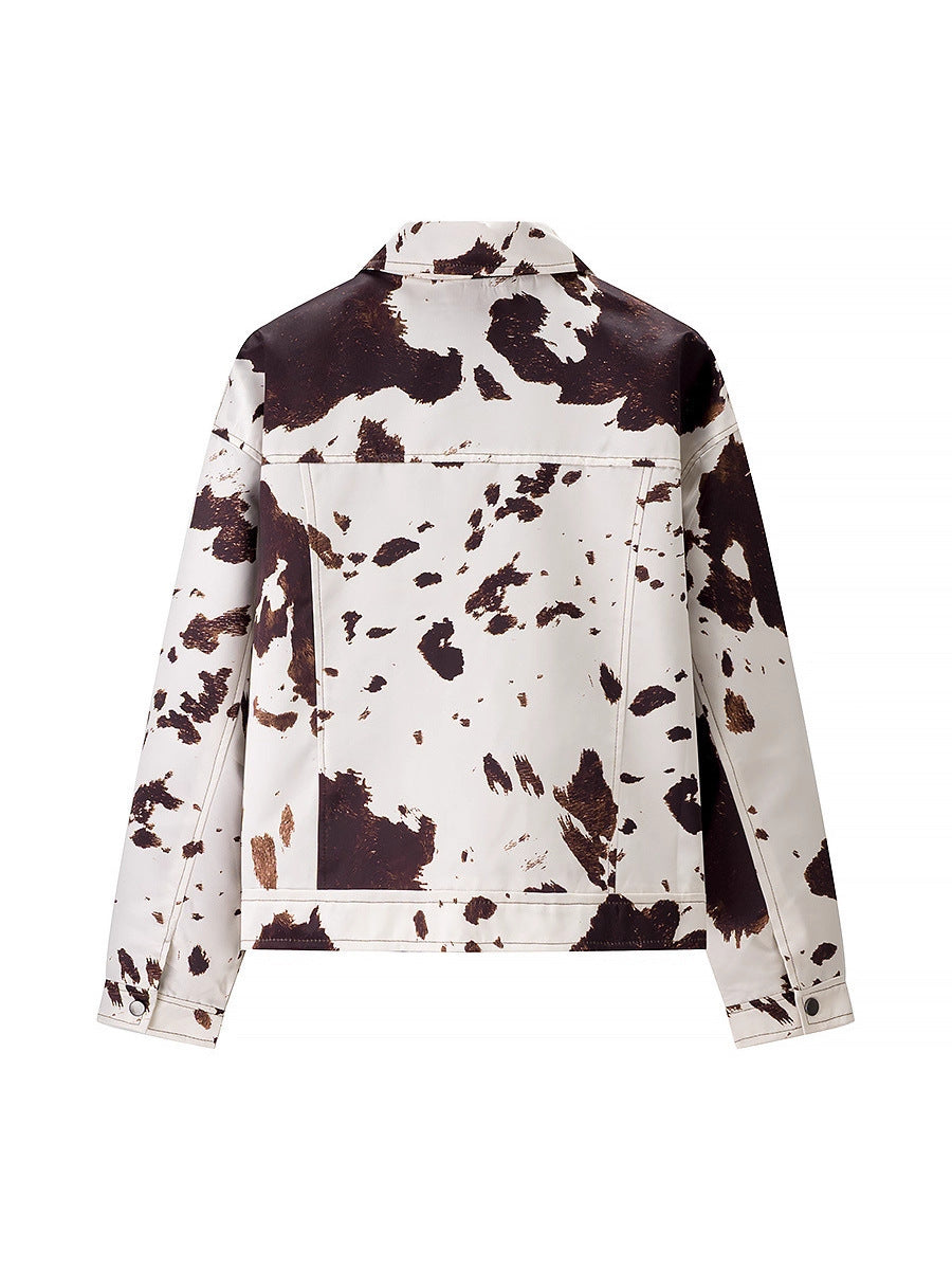 Casual denim jacket for women with a modern design in cow print Lune London