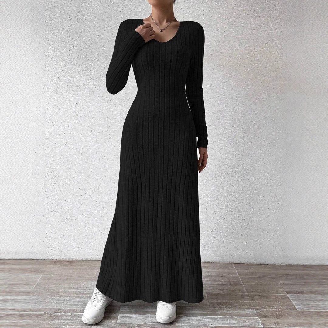 Maxi dress with long sleeves for women with ribbed texture and V-neck Lune London