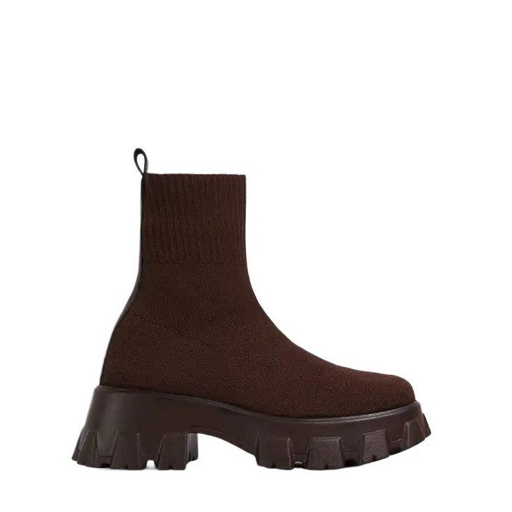 Trendy women's boots with high shaft and sturdy platform Lune London