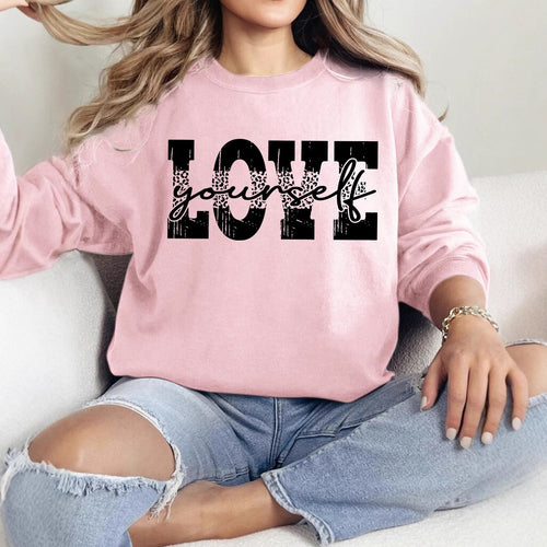 Sweat-shirt pour femmes avec une lettrage LOVE créatif et une coupe décontractée Chic & Stil