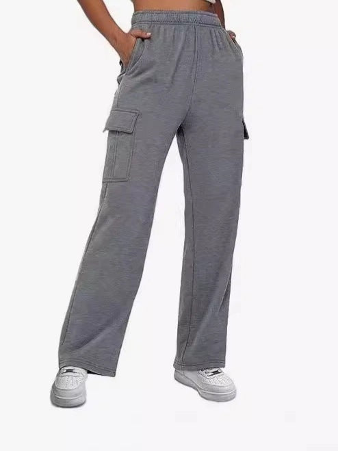 Women's cargo pants with wide leg and practical side pockets Lune London