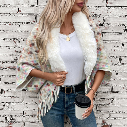 Women's elegant poncho with luxurious faux fur collar and fringes Amarae