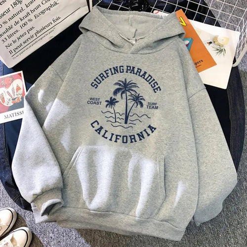 Women's hoodie with casual surf design and high-quality cotton blend Chic & Stil