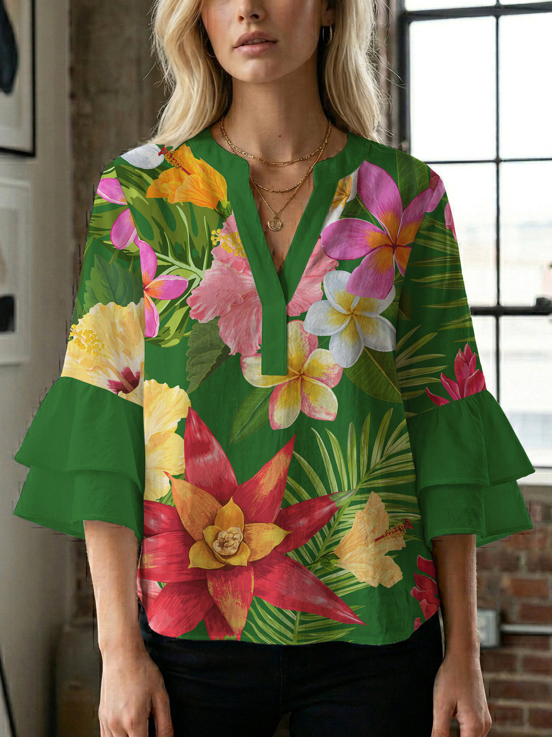 Women's blouse shirt with voluminous sleeves and floral pattern Lune London