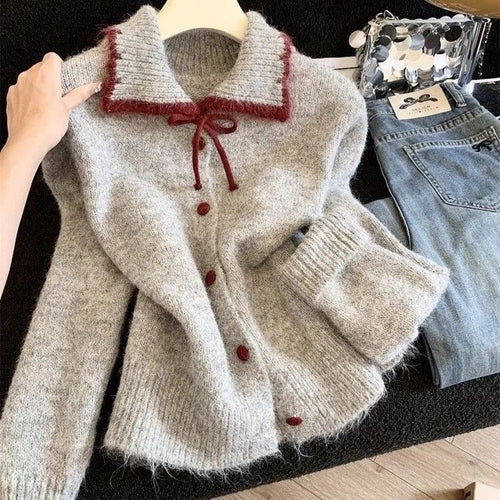 Gilet Femme Confortable avec Grand Col et Détails de Boutons Chic & Stil