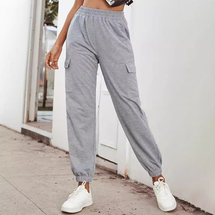 Cargo pants for women with elastic waist and practical pockets Lune London