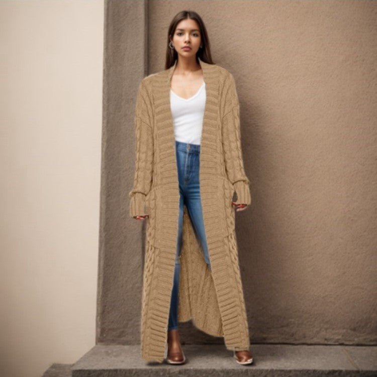 Cardigan long en tricot pour femmes avec un motif en câble de haute qualité Chic & Stil